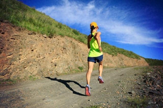 50岁后健身，最好的运动是什么？应如何选择又应注意些什么