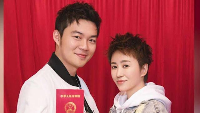 娶“老女人”的5位明星，一个比一个长得帅，是真爱还是另有所图