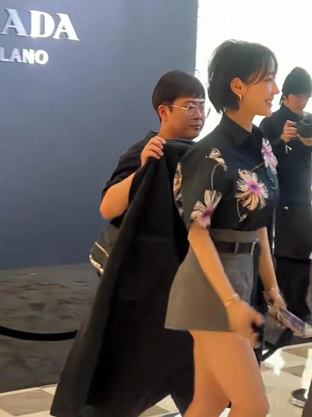 白百何的身材最接近普通人，看起来有点肉肉的