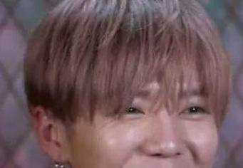 明星无滤镜全靠精修?金晨假鼻子、刘亦菲发黄牙和老态的郭富城