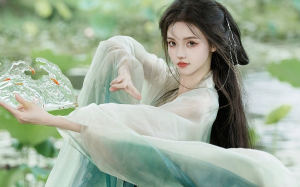 夫君带着旁的女人进家门，她怀着身孕，要一个交代，夫君嫌弃我身份，可转头他就后悔了