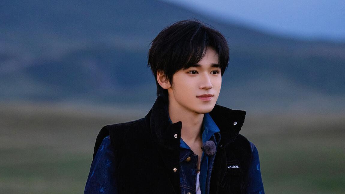 宋亚轩的“扁担当大炮”，让观众看到了《现在就出发》有多尴尬