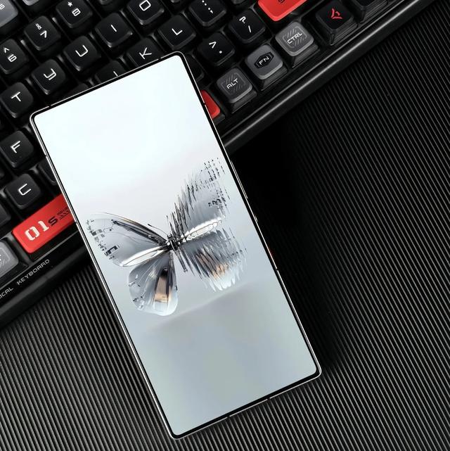 巨电池加持，红魔10 Pro+电竞旗舰：是硬核游戏玩家的最终选择吗？