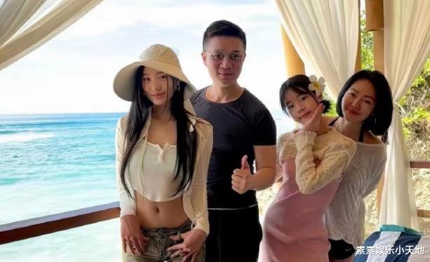 小S女儿这是穿的啥?走在街上不尴尬吗?