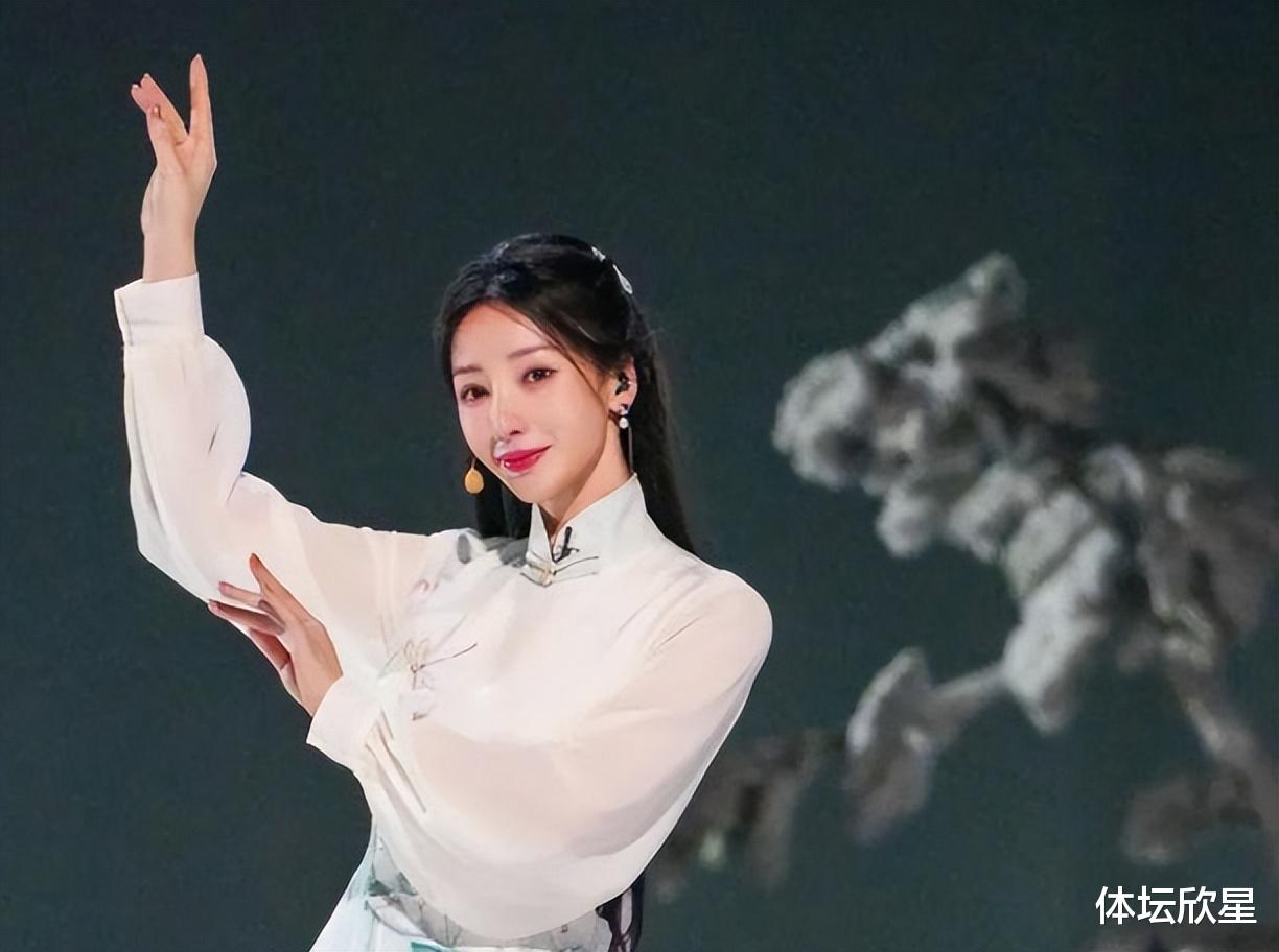 不可能!柳岩退后这一步,看懂的都沉默了!