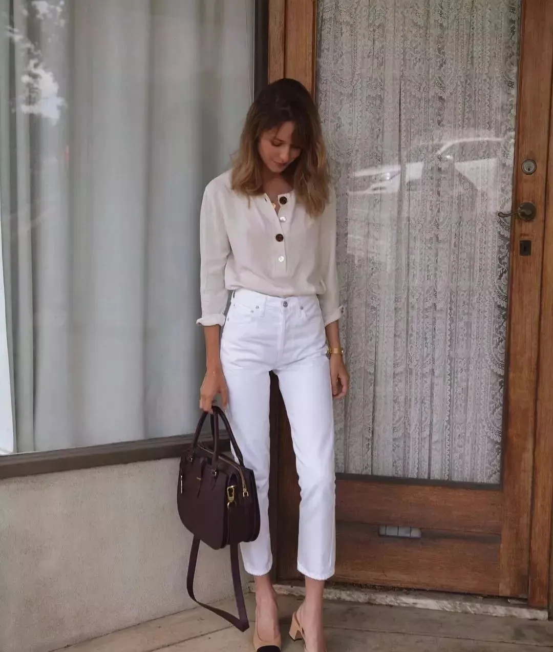 30岁以后的女性过夏，最建议穿这条“裤子”