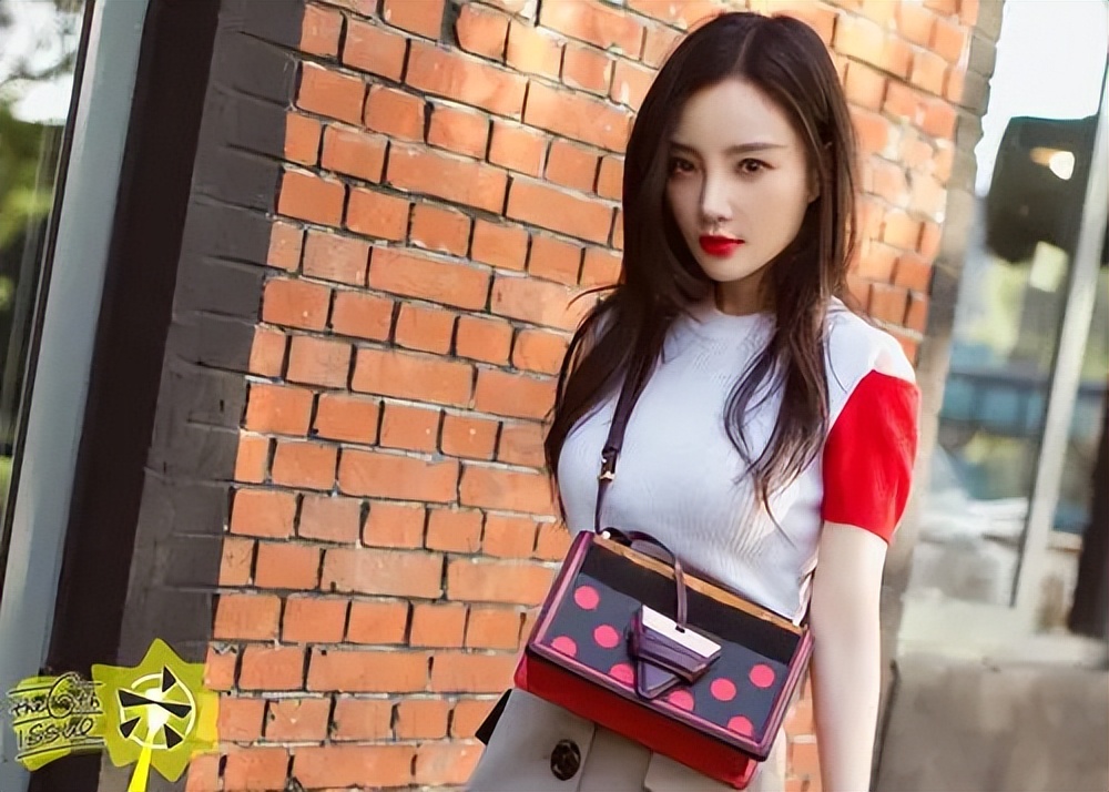 和贾乃亮离婚5年,再看李小璐如今的“处境”,还真让孙俪说中了