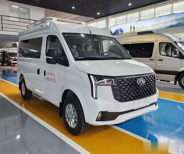 大通新途V80短轴露营车，下地库好停好放，低顶版售价12.98万