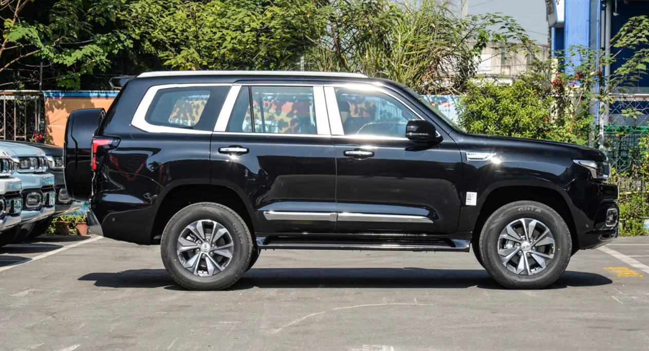 “最良心”的越野SUV，从23.98万降至18.5万，266马力才4毛油耗