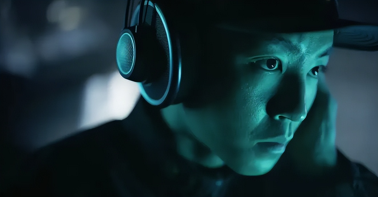 上座率太恐怖！文有张涵予，武有蒋璐霞，《蛟龙行动》要翻身了