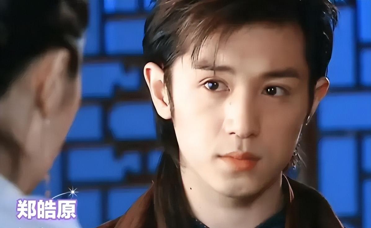 想不通!明明长着一张相似脸,一个最终成顶流,一个却死活红不了