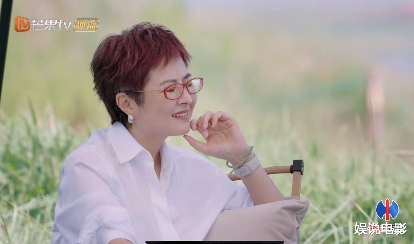 张泉灵直播聊《再见爱人4》，提醒和暗示黄圣依，懂的都懂