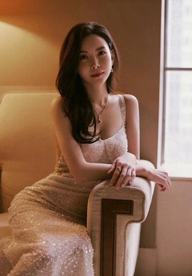 拽姐于文文身材也太好了