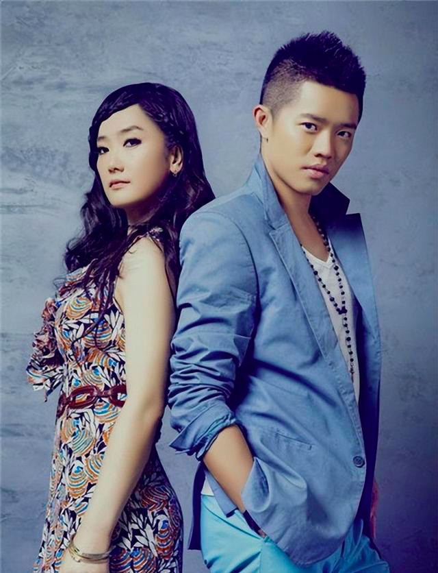 曾毅:父亲曾希望我和玲花在一起,但她来家里吃过一顿饭后父亲坚决不同意了