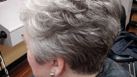 60到80岁的大姐们，赶快试试这些短发，就算你头发花白也很美