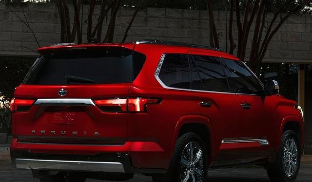 卷疯了，丰田引入“最强SUV”，全球首秀！丰田巅峰设计！