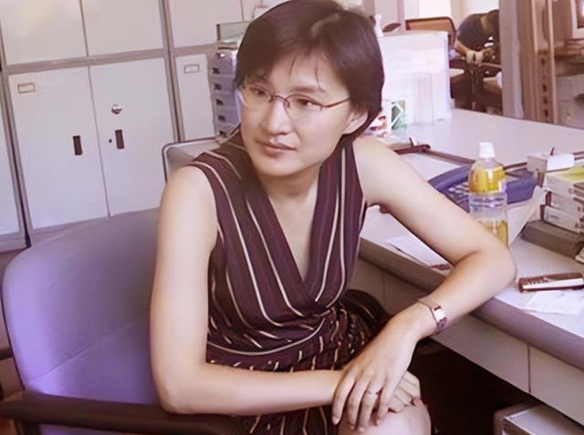 太震惊,这两位央视主持人居然是夫妻?低调了19年,如今很幸福