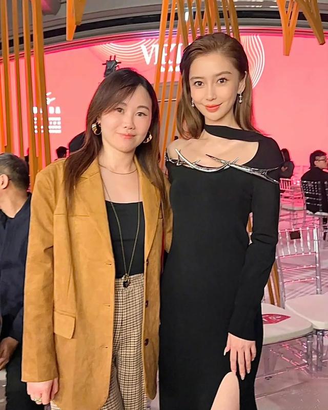 Angelababy杨颖路人视角太美了