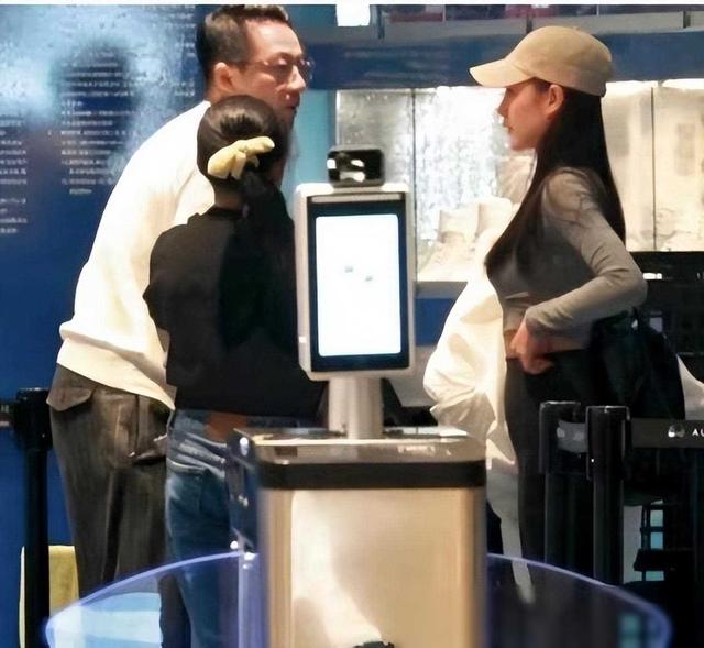 台媒曝大S葬礼后崩溃!张兰力挺儿子女友,态度大转变!