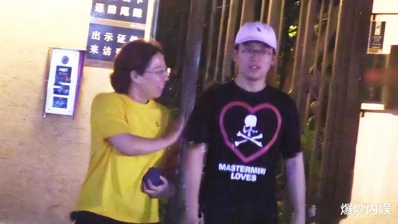 德云社一哥郭麒麟如愿以偿回到亲妈身边,此时王惠又作何感想呢?