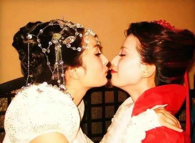 杨幂刘诗诗再度同框与赵丽颖迪丽热巴同框哪家强