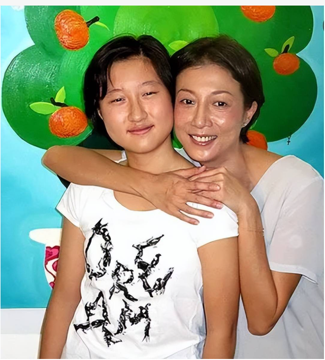 被成龙“爱过”的4位女星，个个气质迷人，来看看你认识几个？