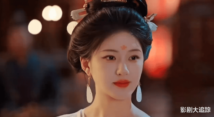 曝赵露思新剧《月落花都》!女主聪明坚韧谈复国,男主是逆天创世神