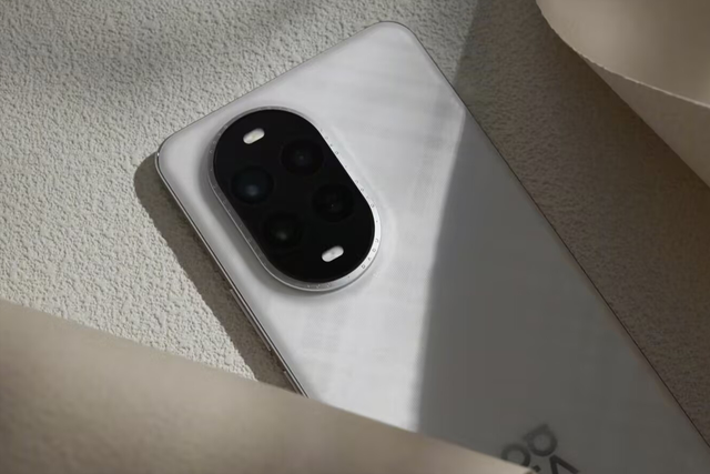 華為開(kāi)啟“降價(jià)模式”，等深微曲屏+衛(wèi)星通信+100W，已跌至2998元