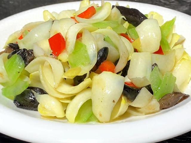 失眠多是肝火旺,春天要多吃3菜,清肝火助睡眠,睡得好啥都好了