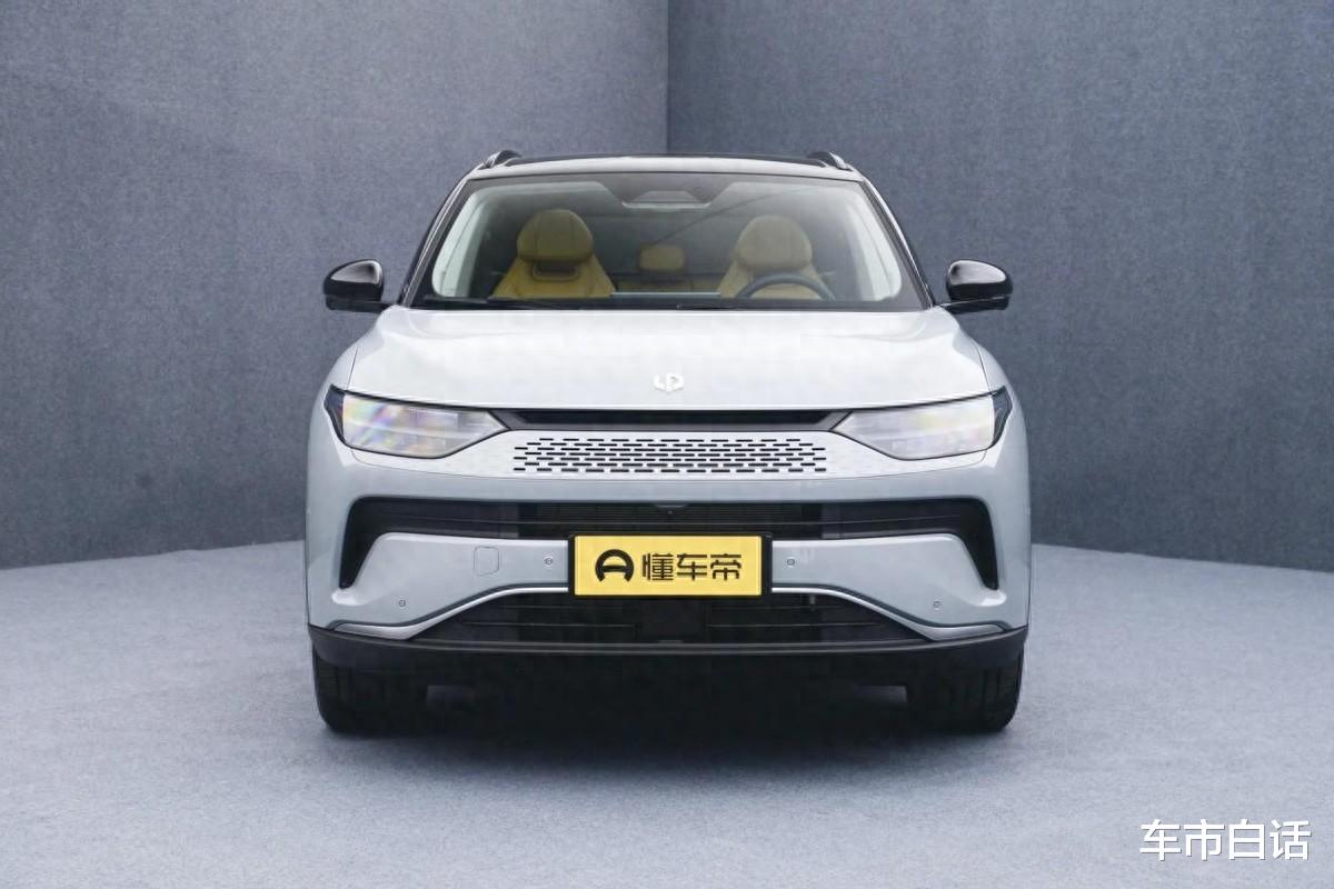 高品价比SUV如何选?零跑全新C11对比深蓝S07,都有哪些差距?