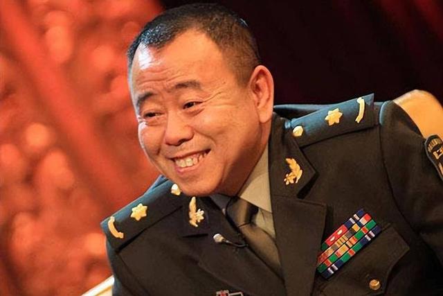 中国演艺圈,军衔大得吓人的8位明星,看看你认识几位?