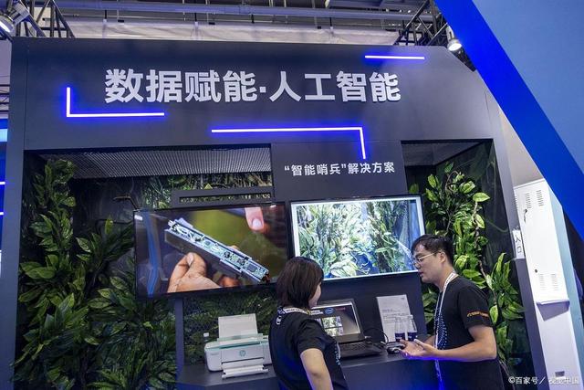 每秒24000字!LPU掀翻英伟达,美国万亿算力霸权危了?