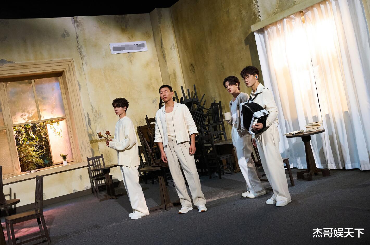 王铮亮预判了李克勤的策略,但他的做法却让《披哥》剧本暴露无遗