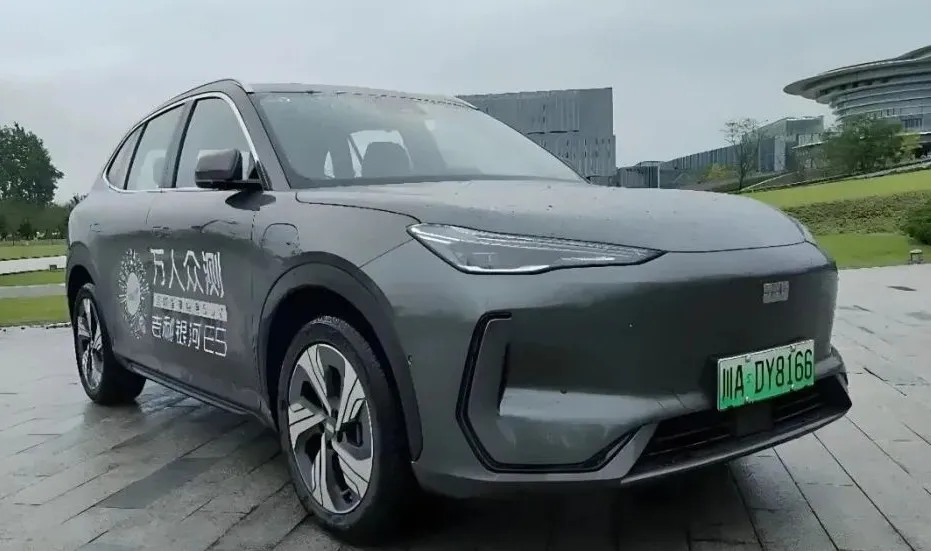 吉利纯电SUV横空出世，SUV，纯电续航605公里，终结里程焦虑！