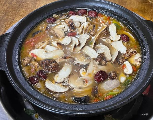 云南菌子排名前5名，见手青未上榜，第一名是它，你吃过哪个