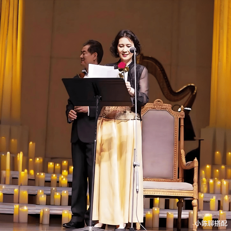 女人老了脸上有这4处“饱满”,会越老越耐看,看65岁肖雄就知道