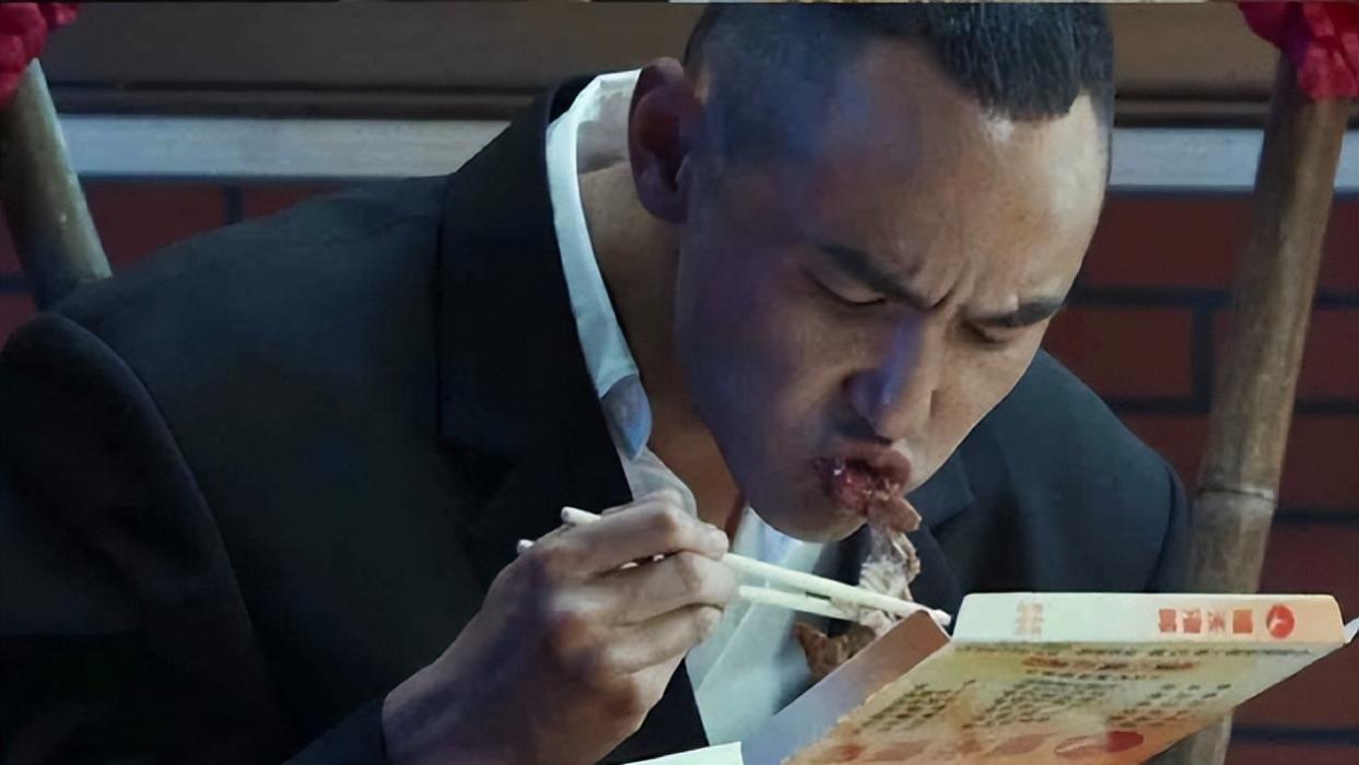 吃得越狠演技越稳！阮经天“吃盒饭”，扯下了多少演员的遮羞布