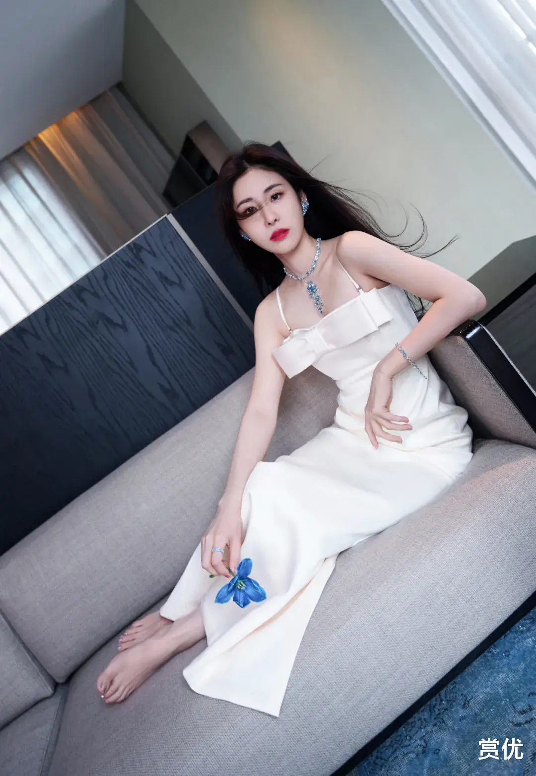 张碧晨玉体盈姿 美腿高跟