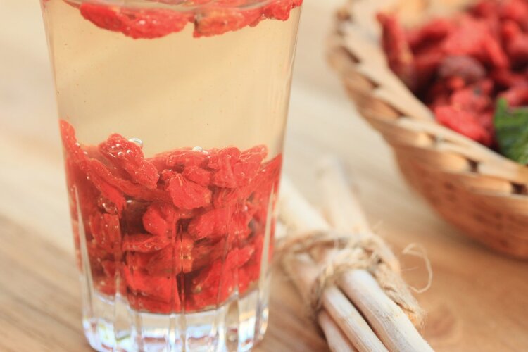 41岁男子坚持每天喝枸杞水降血糖、养肾，3个月后健康情况如何？