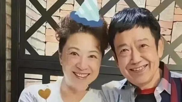 演员王骁父亲去世，终年79岁很突然，桃李满天下多位学生发文悼念