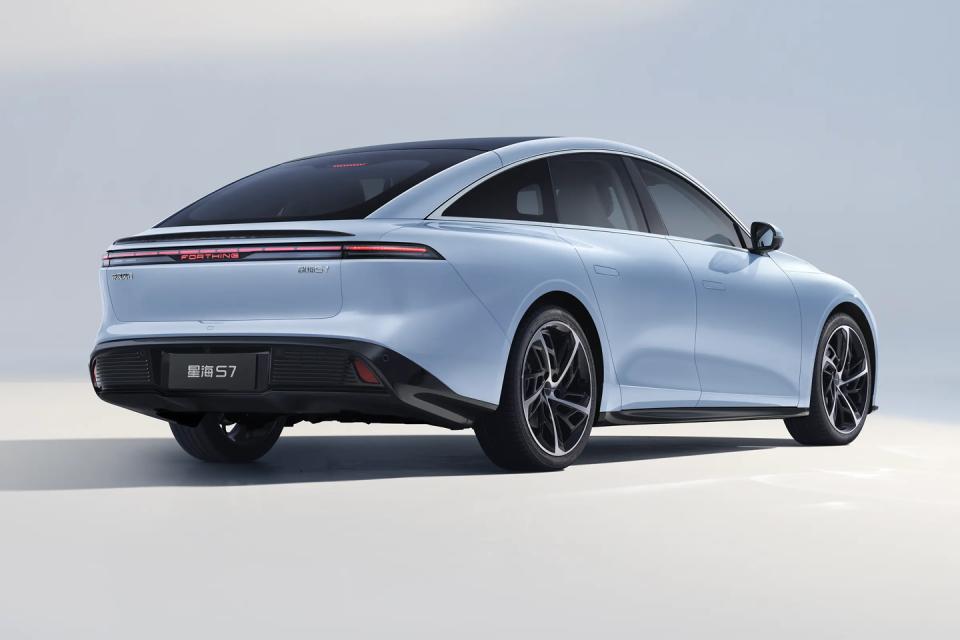 ?媲美小米SU7，续航1250km，预售13.49万元，还要啥比亚迪汉？