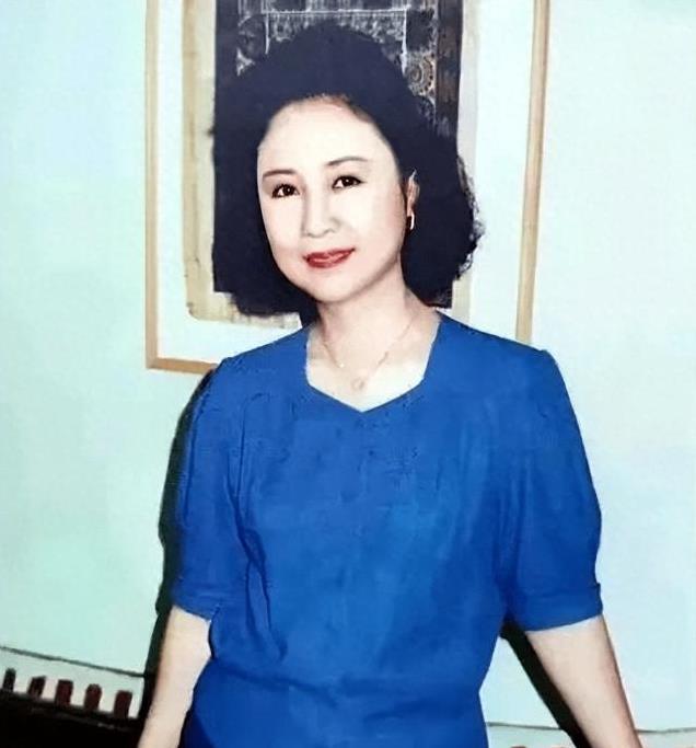 琼瑶前夫近况曝光,人还活着又生了俩儿子,离婚后与琼瑶互不往来