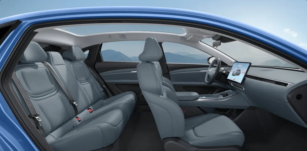 小鹏M03：能接受缺点咱再慢慢唠，好看顺眼才是王道