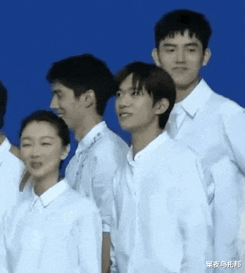 好家伙,这俩人终于分手了?