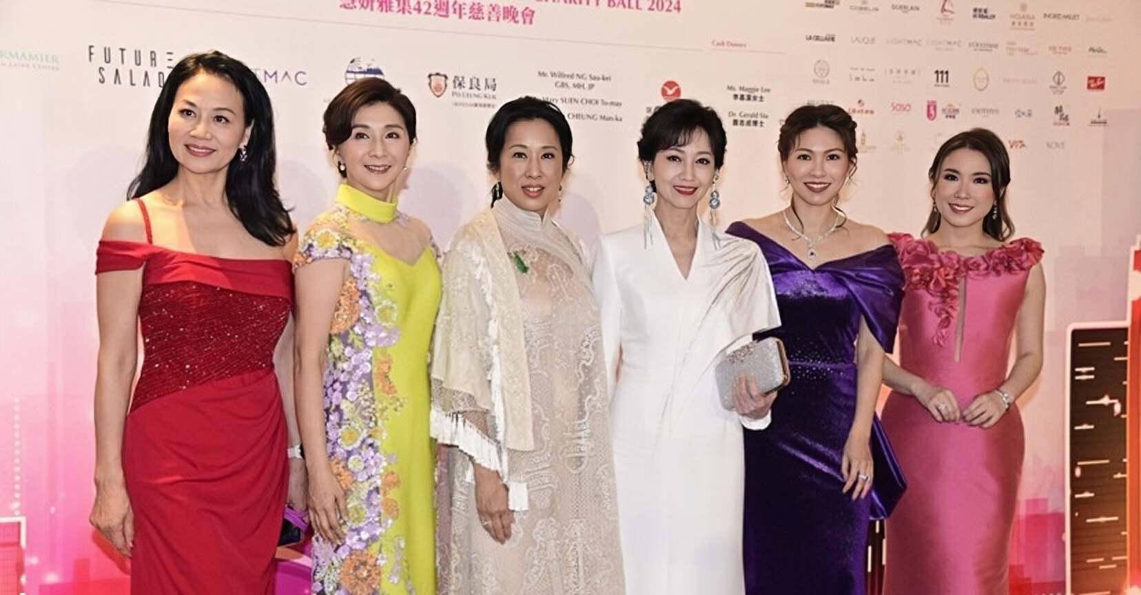 超50位香港小姐齐聚一堂,美女如云星光熠熠,女神赵雅芝艳压全场