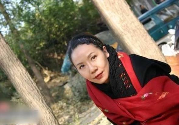 知名演员杨青：样貌平平，为何会嫁入豪门，成为阔太？