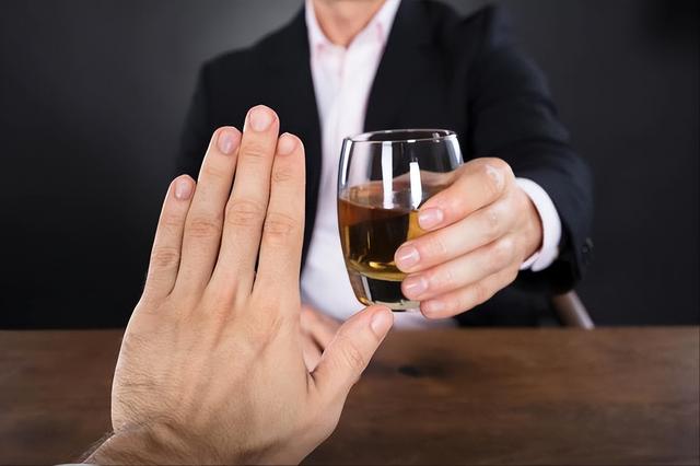 一天至少2次！59岁大伯癌症晚期，医生摇头:一把年纪还不知控制