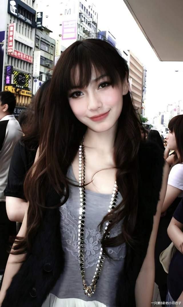 看完她15岁的照片，还敢相信她说没整容吗？网友没那么好骗！