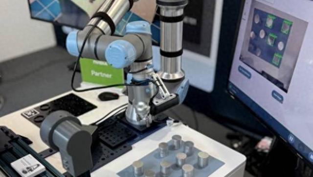 UR推出AI Accelerator，以推动机器人人工智能应用开发