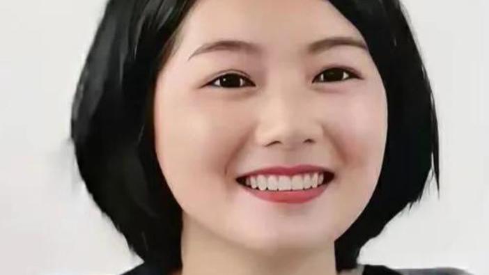 万年县居然这么多漂亮女干部，终于知道录音里李佩霞要推荐啥了！